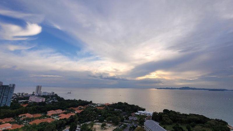 Andromeda Condo By Feng Pattaya Eksteriør billede